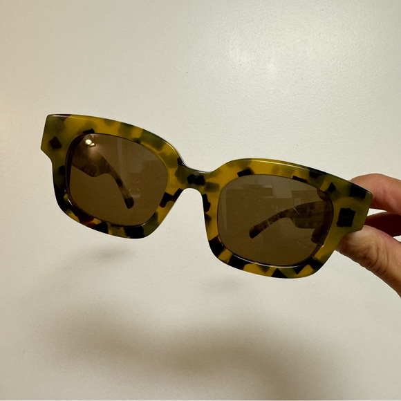 Crap Eyewear Accessories - Crap Eyewear The Astro Dazey Polarized Eye Sunglasses Chunky Frame Tortoise